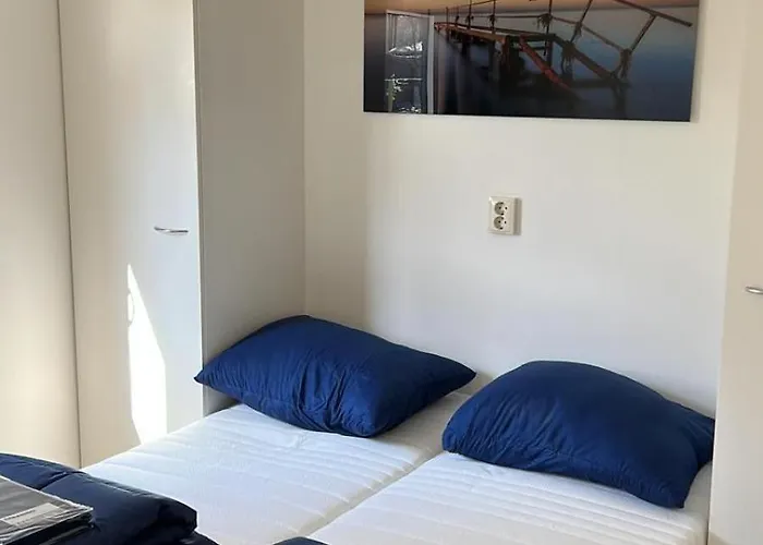 De Vinkenkamp Κάμπινγκ *