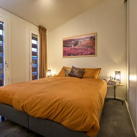 مكان تخييم De Vinkenkamp *